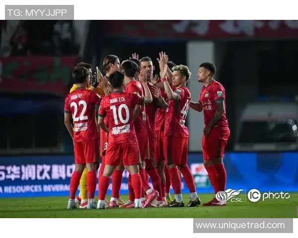 河南沙龙酒祖狂药2-2浙江沙龙绿城 卡多索独造两球